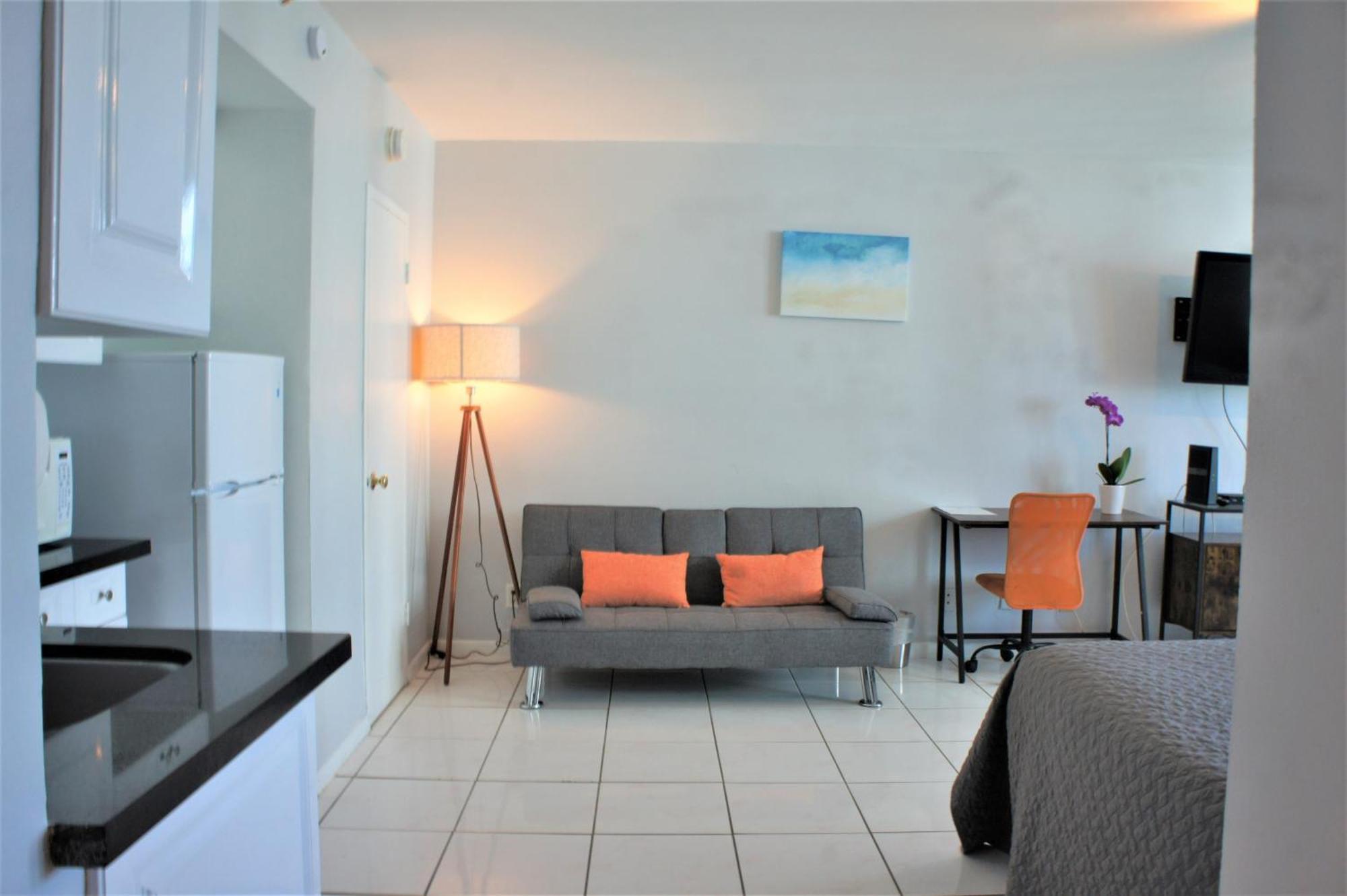 Large Corner Apartment For Up To 4 Guests With Free Parking And Direct Beach Access Miami Beach Værelse billede